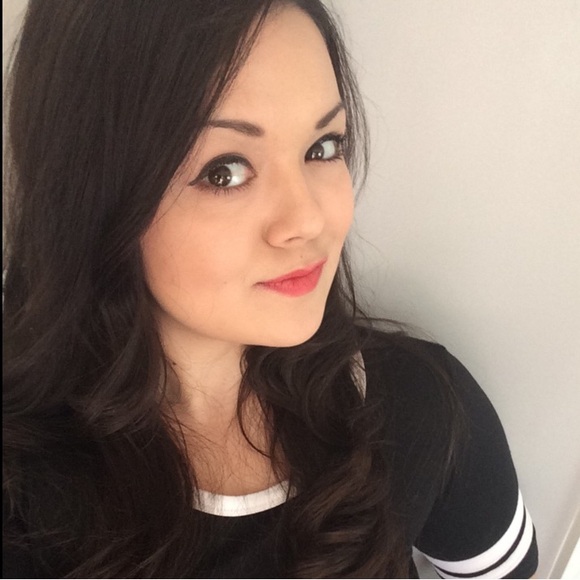 Hi Poshers!!☺️👋🏼 - Picture 4 of 4